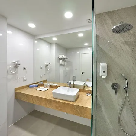 Apart-hotel Y Paguera 4*