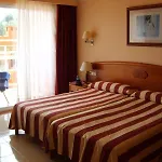 Y 4* Peguera