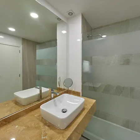 Y 4* Peguera