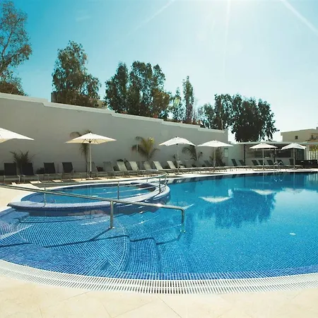 Aparthotel Y 4*