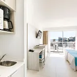Y 4* Peguera