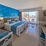 Y Apartahotel