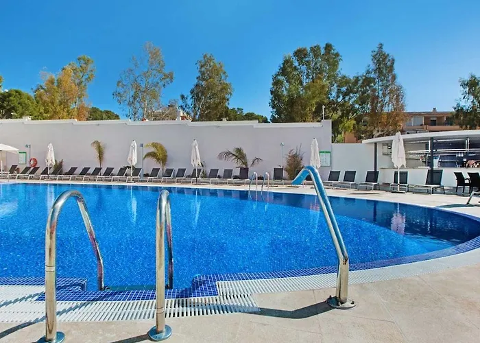 Apartahotel Y Peguera